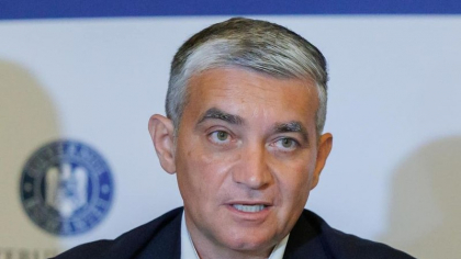 Primarul din Sinaia, transportat cu ambulanța la spital, după decizia definitivă de arestare a magistraților