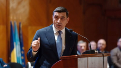 Românii nu au un trai decent din cauza "sinecurilor, pilelor și amantelor din administrația locală și centrală", acuză George Simion