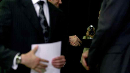 Semănători de vânt ”pro-occidentali” atrag taifunul Orientului asupra României