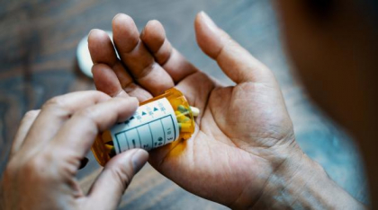 Savant laureat cu Premiul Nobel: "E o tragedie că avem un tratament care îi vindecă pe toţi oamenii, dar nu şi-l permit"