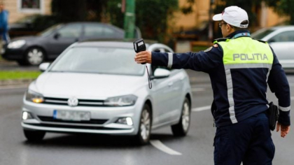 Amenda pentru șoferii care circulă cu farurile reglate greșit. Noile reguli impuse de Codul Rutier 2025