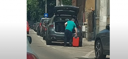 Adrian Câciu, în vacanță cu bolidul de lux de 100.000 de euro pe care nu l-a trecut în declarația de avere: „Nu este al meu, este al unei companii”