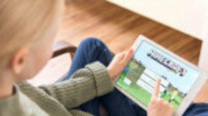 Minecraft, mai mult decât distracție. Cum pot folosi copiii jocul pentru a învăța programare