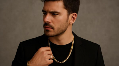 Cum integrezi bijuteriile din aur în ținutele masculine