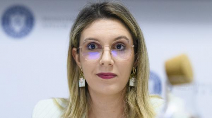 Avertisment pentru românii care şi-au setat în telefoane să nu primească mesajele Ro-Alert. Diana Buzoianu: "Pot face diferenţa"