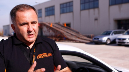 Avertismentul lui Titi Aur pentru „Vitezomanul Gică”, aflat în drum spre Litoral: „Transportă pasagerii ca pe un bibelou de porțelan, nu ca pe un sac de cartofi”