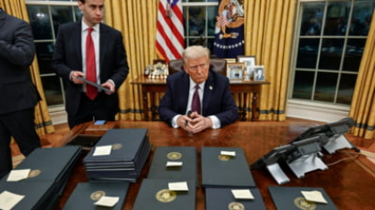 Scădere a burselor europene după anunțul lui Trump că vrea să taxeze cu 50% toate importurile din UE