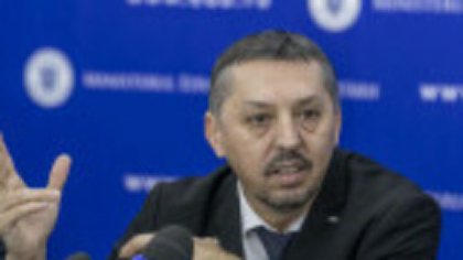 Ministrul Educaţiei afirmă că unii elevi din România ar putea beneficia de educaţie acasă. Ce condiţii trebuie îndeplinite