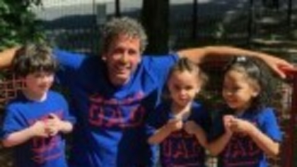 Americanul cu 176 de copii pe 5 continente se retrage din activitate. „Sperminatorul" Ari Nagel are iubită de 22 de ani