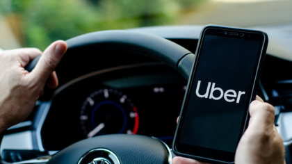 Uber modifică sistemul de plată. De când se va aplica și unde