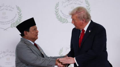 Momentul în care preşedintele indonezian i-a cerut lui Trump să se întâlnească cu fiul său Eric, surprins grație unui microfon uitat deschis