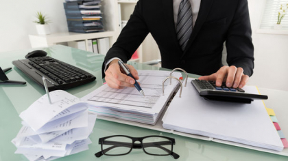 Numărul de companii nou-înfiinţate în România a scăzut cu 32,3% faţă de trimestrul precedent, a doua cea mai mare scădere din UE. La nivelul UE, numărul de firme nou-înfiinţate a scăzut cu 5,1% faţă de trimestrul precedent, iar în zona euro declinul a fost de 5,5%