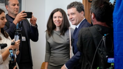 Mirabela Grădinaru e șefa la bani în familia lui Nicușor Dan. "Eu mă ocup de finanţe în casă, el decontează"
