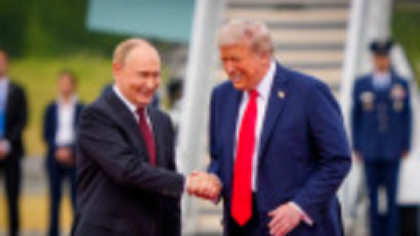 Trump dă ultimatumuri aliaților, Putin nu se mai obosește să mintă că vrea pace. Glumă amară la Kiev: ”Îi dăm tot ce trebuie”