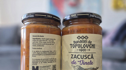 Ce zice eticheta.  Zacusca de Topoloveni, produsă în România, dar cu legume „din UE şi din afara UE“. Cât plăteşte România anual pentru vinete şi ardei şi de unde le aduce?