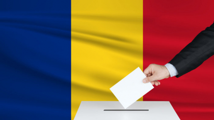 Alegeri prezidenţiale 2025. S-au deschis secţiile de votare din ţară pentru primul tur. Peste 400.000 de oameni au votat deja în diaspora şi 300.000 la prima oră în România. Sunt aşteptaţi la vot 17,9 milioane de români. LIVE TEXT