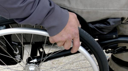 Sprijin financiar și locuri de muncă adaptate pentru persoanele cu dizabilități
