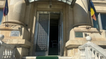 CCR amână din nou decizia privind pensiile magistraților. Trei legi din pachetul II de reforme, analizate - SURSE