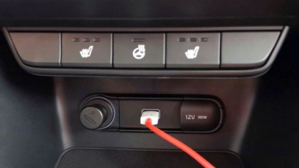 Iată 6 lucruri utile pe care le puteți face cu portul USB al mașinii și despre care poate nu ați auzit încă