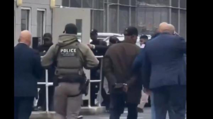 Un primar din SUA a fost arestat în timpul unui protest la un centru federal de detenție pentru imigranți