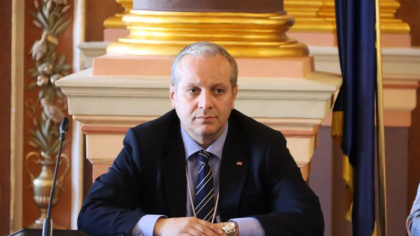 Opinie Aurel Cîrstea, bancher: Vrem investiţii? Să începem să fim un stat care ajută şi care este proactiv la dezvoltările economice. România nu duce lipsă de bani, ci de management şi politici economice predictibile