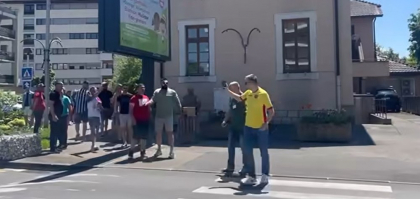 Scandal la o secție de vot din Franța. Un român acuză ca a fost agresat de mai mulți conaționali