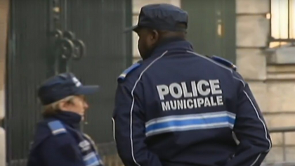 Francezii doresc ca Poliția Locală să patruleze înarmată