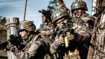 Cum „testează” Rusia NATO, dar evită un atac „tradițional”. „Un adevărat război cognitiv”