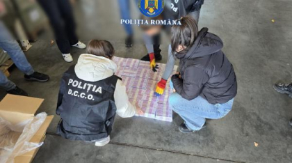 Captură-record a poliţiştilor în Portul Constanţa: 4,8 milioane de bani falşi, care însumau peste 960 de milioane de euro