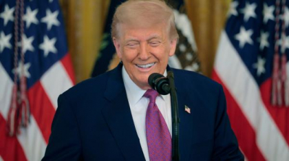 Trump a postat „Bombardează Iranul”, un cântec parodie cu avioanele B-2 și vocea sa pe fundal
