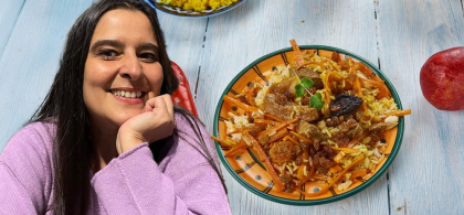 Cum prepară Nouria Nouri specialitatea Kabuli Palaw, din Afganistan, țara natală a tatălui ei: „Stafidele îi dau o aromă specială”