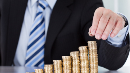 Inflaţia a furat startul şi a crescut înainte de intrarea în vigoare a majorărilor de TVA şi accize. Unii economişti o văd şi la 9-10% la final de an. BNR nu intervine până în 2026, cred analiştii bancari
