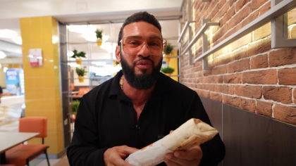 Cât a plătit Dorian Popa pentru două șaorme, într-un fast-food din Chișinău: „Cât înseamnă în lei românești?”