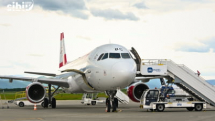Piloții unui avion care a plecat de pe aeroportul din Sibiu spre Antalya au decis să revină la sol în urma unor probleme tehnice. Toți cei 170 de pasageri sunt în siguranță