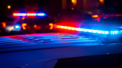 A oprit la un control de rutină al poliţiei, dar era o capcană. Şoferiţa a fost jefuită de doi bărbaţi cu fețele acoperite