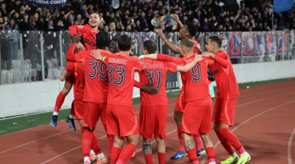 FCSB-Universitatea Craiova. Sărbătoare roș-albastră cu trofeul pe masă