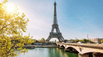 După un secol de interdicție, oamenii vor putea să înoate în Sena, la Paris, din vară. Când și unde se deschid locaţii de scăldat