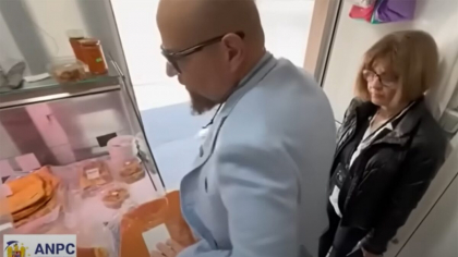 Ce a găsit Piedone la „sibienii” din Piața Domenii. Unde e făcută, de fapt, „slănina ardelenească”. Șeful ANPC a crezut că e o glumă