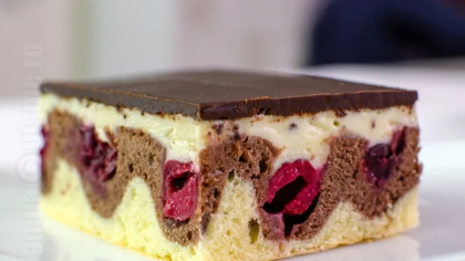 Prajitura Valurile Dunării. Un dulce fructat care vă va răsfața papilele gustative