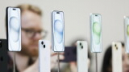 Pericol major pentru utilizatorii IPhone. Ce trebuie să facă pentru a opri atacurile, furtul banilor de pe card și al datelor