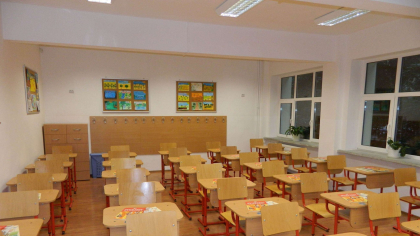 Cursurile școlare suspendate în trei județe, din cauza ploilor torențiale