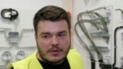 Românii se reprofilează, de teamă că AI le va fura joburile. Ce meserii învață. „Nu cred că un robot ar face treaba asta”