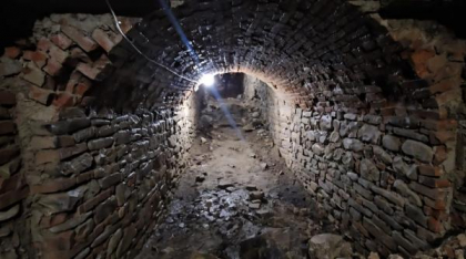 Descoperire arheologică istorică în România, la Mănăstirea Neamț: Legenda spune că tunelul găsit acum e din vremea lui Ștefan cel Mare