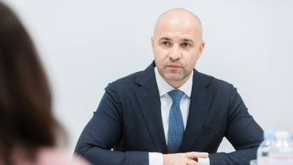 Formațiunea PDMM, asociată cu oligarhul penal Vladimir Plahotniuc, suspendată de instanță de la Chișinău