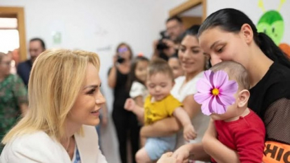 Gabriela Firea critică dur taxarea mamelor: „Nu se îmbogățește nicio mamă în timp ce-și crește puiul nou-născut”