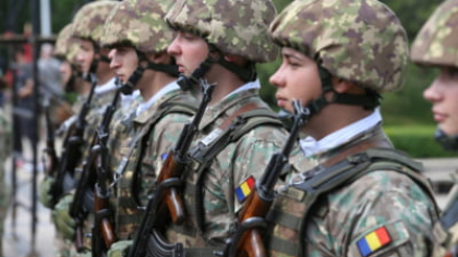 Fake news despre salariile militarilor, demontat de MApN. ”Informarea” despre Bayraktar TB2