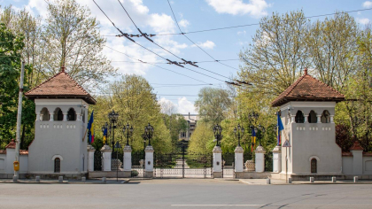 Slujbă oficiată la Cotroceni. Nicușor Dan i-a felicitat pe toți