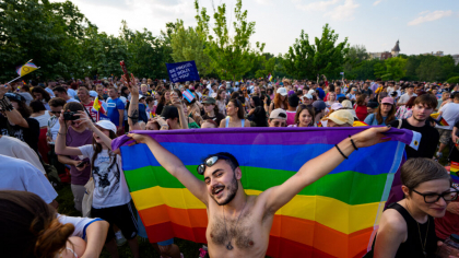 Zeci de mii de oameni așteptați la marșul Gay Pride din Budapesta, în ciuda amenințărilor lui Viktor Orban