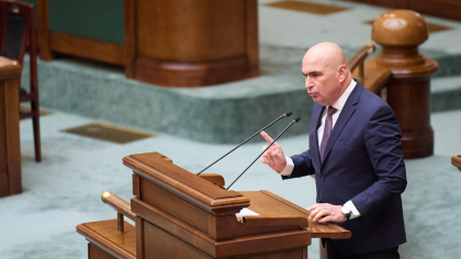 Ilie Bolojan pregătește concedieri masive pentru bugetari. Care sunt criteriile după care vor fi făcute disponibilizările