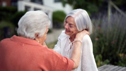 Stimularea cerebrală cu lumină, speranță nouă pentru pacienții cu Alzheimer: „Studiu clinic cu rezultate promițătoare”